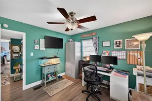 2813 Auburn Ave W, Tampa, FL 33614 - Photo 14