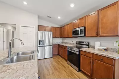 35478 Bellington Boulevard, Zephyrhills, FL 33541 - Photo 6