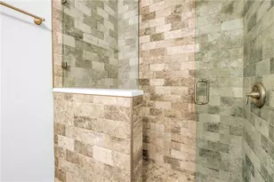 1120 N Shore Dr NE, Saint Petersburg, FL 33701 - Photo 20