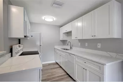 8720 N Dexter Avenue, Tampa, FL 33604 - Photo 10