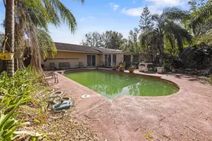 2802 Wilson Cir, Lutz, FL 33548 - Photo 36