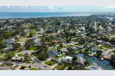 5116 Venetian Boulevard NE, Saint Petersburg, FL 33703 - Photo 6