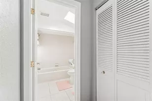 4162 Brentwood Park Cir, Tampa, FL 33624 - Photo 26