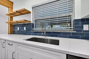 210 N Glen Ave, Tampa, FL 33609 - Photo 8