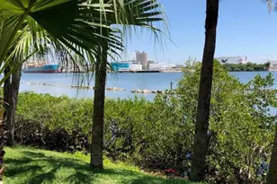 924 Hemingway Cir, Tampa, FL 33602 - Photo 32