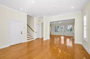 924 Hemingway Cir, Tampa, FL 33602 - Photo 14