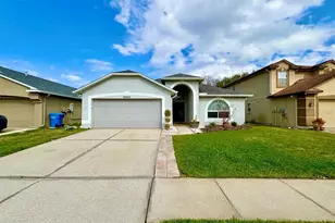 30643 Tremont Dr, Wesley Chapel, FL 33543 - Photo 2