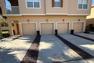 3693 Parkridge Cir, Sarasota, FL 34243 - Photo 12