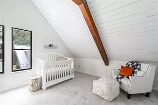 8303 N River Oaks Ct, Tampa, FL 33617 - Photo 26