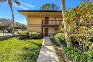 2681 Sabal Springs Cir, Clearwater, FL 33761 - Photo 6