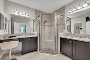 4905 Avila Lakes Dr, Wimauma, FL 33598 - Photo 18