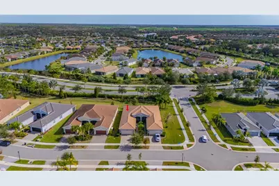 4905 Avila Lakes Drive, Wimauma, FL 33598 - Photo 38