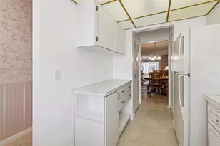 5623 80th St N, Saint Petersburg, FL 33709 - Photo 8