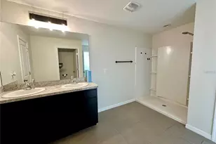 7641 Tuscan Bay Cir, Wesley Chapel, FL 33545 - Photo 18