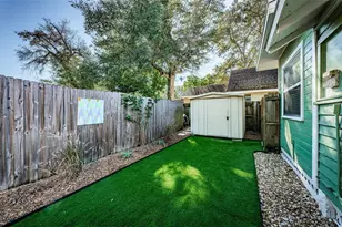 1009 8th St N, Saint Petersburg, FL 33701 - Photo 30