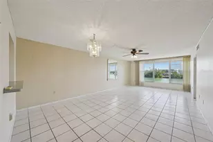 7425 Bay Island Dr S, South Pasadena, FL 33707 - Photo 2