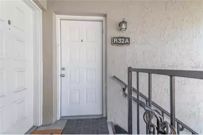 4511 S Oak Drive #R32A, Tampa, FL 33611 - Photo 1