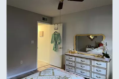 1100 E Bay Drive #35, Largo, FL 33770 - Photo 12