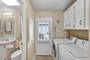 240 Hibisco Dr, North Port, FL 34287 - Photo 4