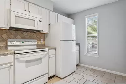 11356 Stratton Park Drive, Temple Terrace, FL 33617 - Photo 6