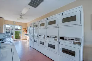 13811 Mission Oaks Blvd, Seminole, FL 33776 - Photo 18