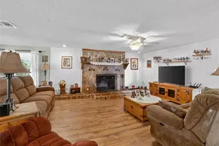 3802 C A Bugg Rd, Plant City, FL 33567 - Photo 4