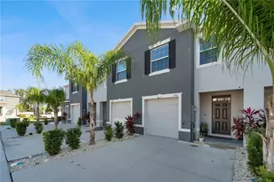2916 Peony Pr Ln, Wesley Chapel, FL 33543 - Photo 2