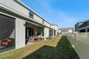 2916 Peony Pr Ln, Wesley Chapel, FL 33543 - Photo 36