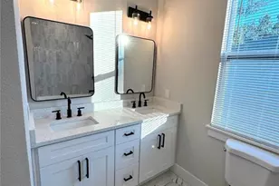 6900 Dartmouth Ave N, Saint Petersburg, FL 33710 - Photo 10