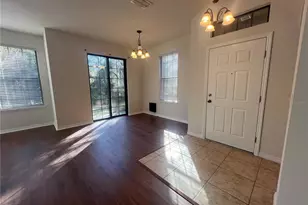 5706 Kingletsound Pl, Lithia, FL 33547 - Photo 2
