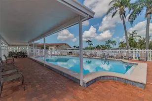 10232 Paradise Dr, Largo, FL 33773 - Photo 36