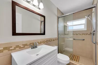 9453 Treasure Lane NE, Saint Petersburg, FL 33702 - Photo 24