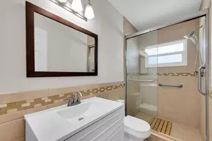 9453 Treasure Ln NE, Saint Petersburg, FL 33702 - Photo 24