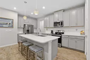 3775 Maxwell Park Dr, Sun City Center, FL 33573 - Photo 6