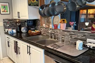 566 E Park Dr, Largo, FL 33771 - Photo 6