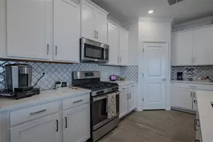 17111 Holly Well, Wimauma, FL 33598 - Photo 12