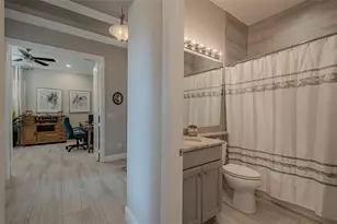 4916 Grand Banks Dr, Wimauma, FL 33598 - Photo 8