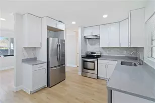 5337 60th St N, Kenneth City, FL 33709 - Photo 10