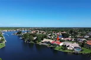 4804 Longwater Way, Tampa, FL 33615 - Photo 4