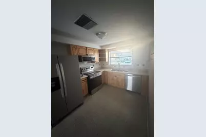 8701 94th Street, Seminole, FL 33777 - Photo 4