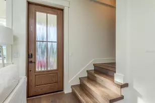 927 6th St N, Saint Petersburg, FL 33701 - Photo 20