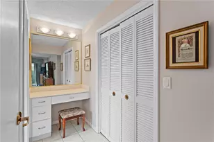 2656 Clubhouse Dr S, Clearwater, FL 33761 - Photo 20