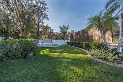 2807 Commonwealth Avenue, Valrico, FL 33594 - Photo 12