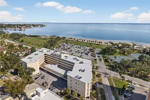 1200 N Shore Dr NE, Saint Petersburg, FL 33701 - Photo 4