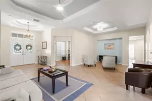 15321 Vireoglen Ln, Lithia, FL 33547 - Photo 12