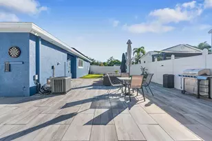 2460 43rd Street N, Saint Petersburg, FL 33713 - Photo 38