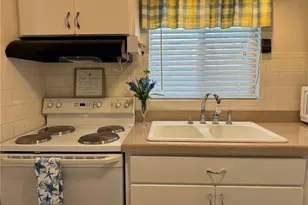 1826 Sunny Dr, Bradenton, FL 34207 - Photo 8