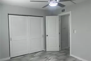 129 104th Ave, Treasure Island, FL 33706 - Photo 6