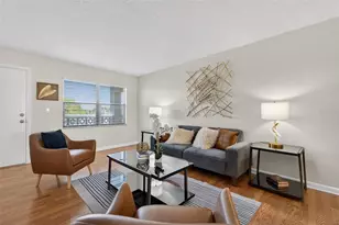 5080 Locust St NE, Saint Petersburg, FL 33703 - Photo 6