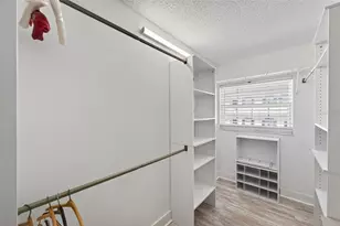 131 Bluff View Dr, Belleair Bluffs, FL 33770 - Photo 20